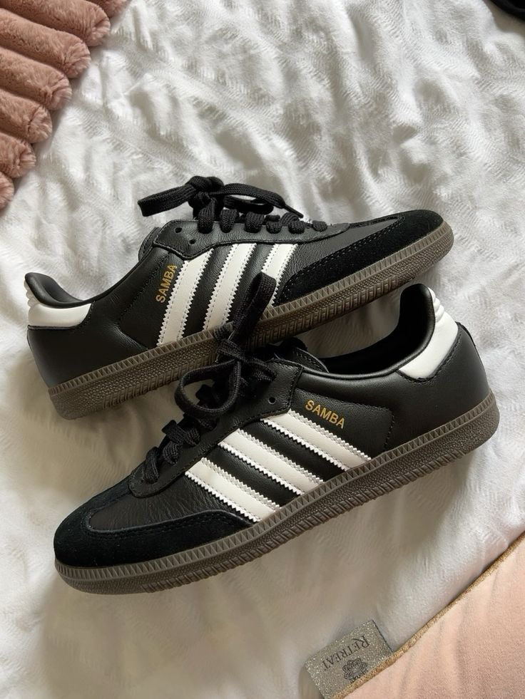 Street Kicks⚽👟(Black)