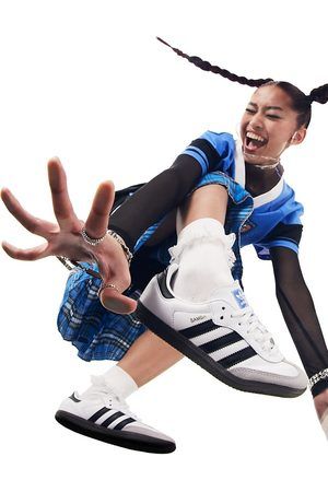 Street Kicks⚽👟(White)